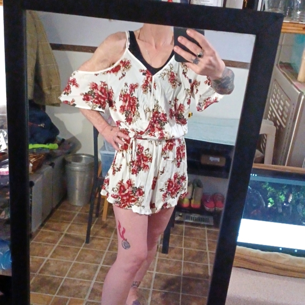 Romper White floral  Cold shoulder romper small